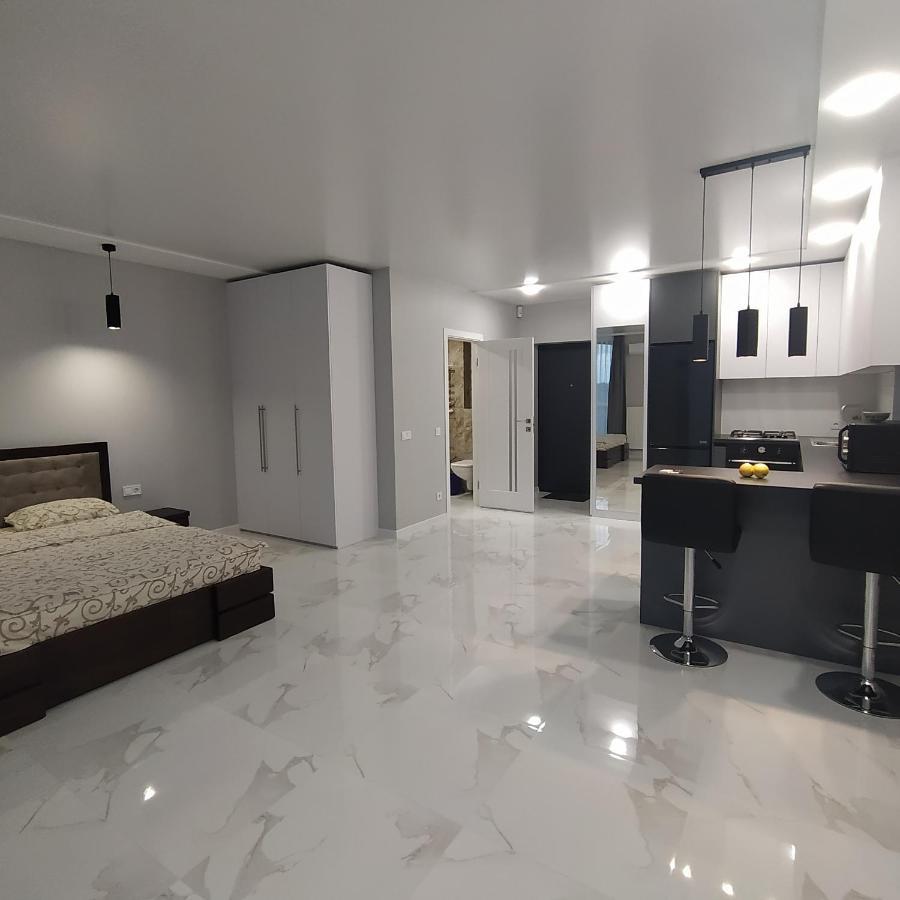 לבוב Vip Apartment Near Center מראה חיצוני תמונה