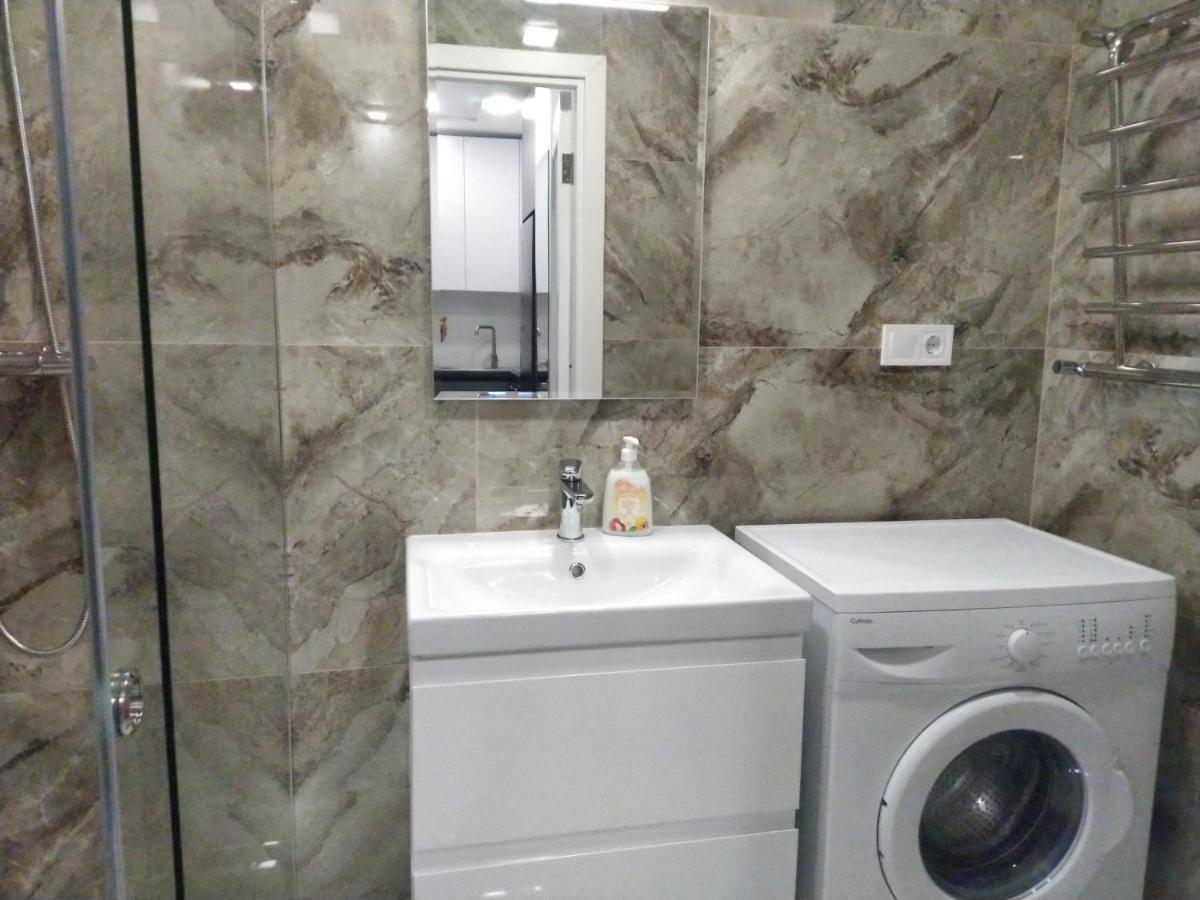 לבוב Vip Apartment Near Center מראה חיצוני תמונה
